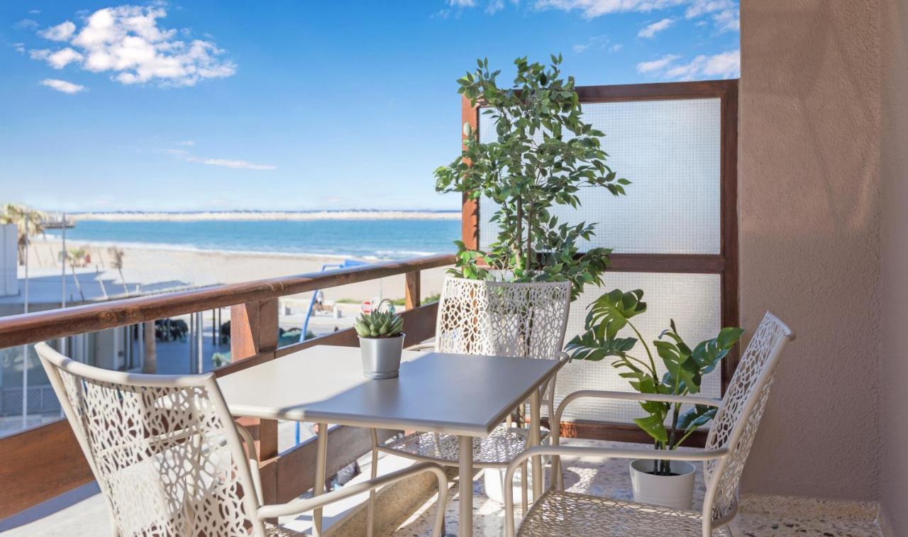 העיירה רתימנו Effie'S Cozy Beach Front Apartment מראה חיצוני תמונה